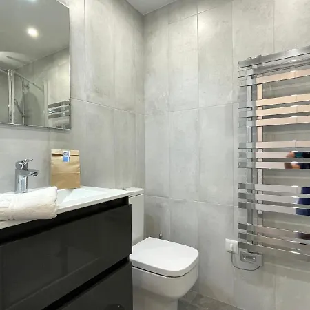 Beachfront Sea View 11th Floor In Scandinavian Style At Stella Maris By Solrentspain شقة فوينخيرولا